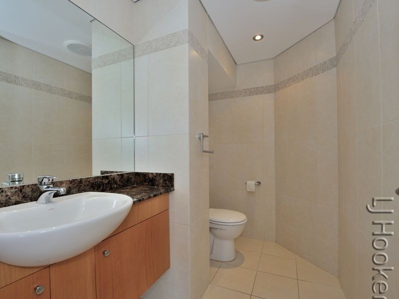 13 Halls Head Parade, Halls Head WA 6210