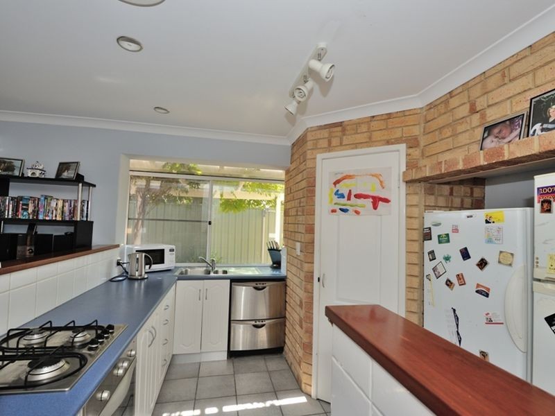 6 Oleander Place, Halls Head WA 6210