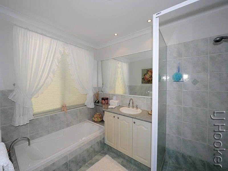 64 Aztec Island Retreat, Halls Head WA 6210