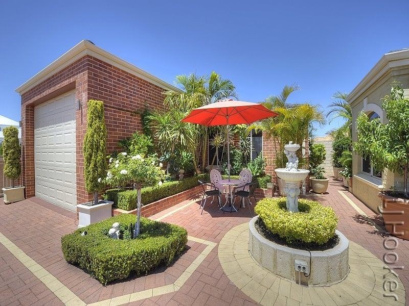 64 Aztec Island Retreat, Halls Head WA 6210