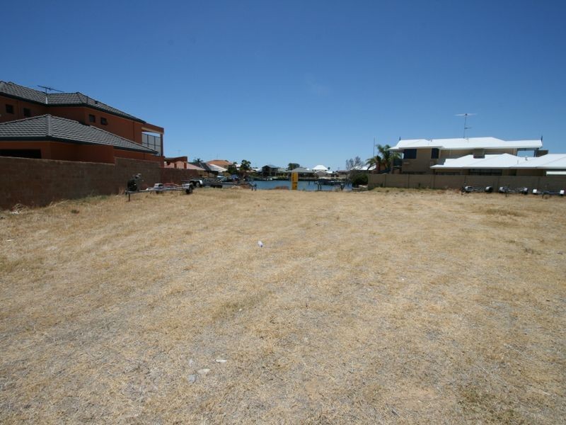 28 Rialto Place, Halls Head WA 6210