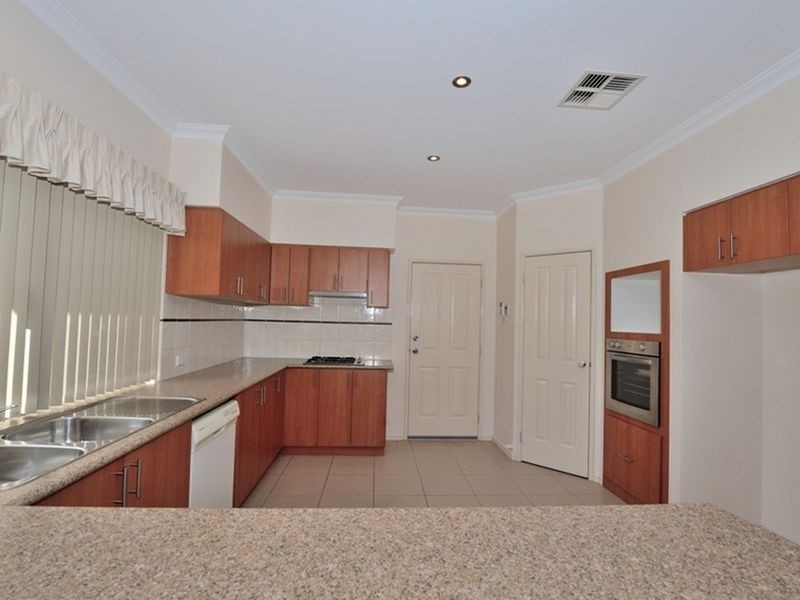 58 Lord Hobart Drive, Madora Bay WA 6210