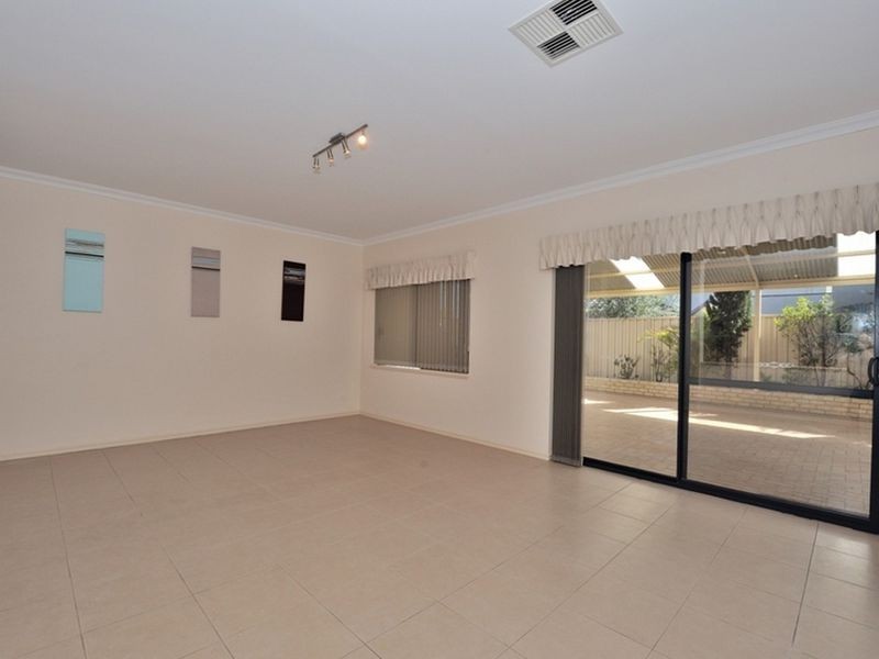 58 Lord Hobart Drive, Madora Bay WA 6210