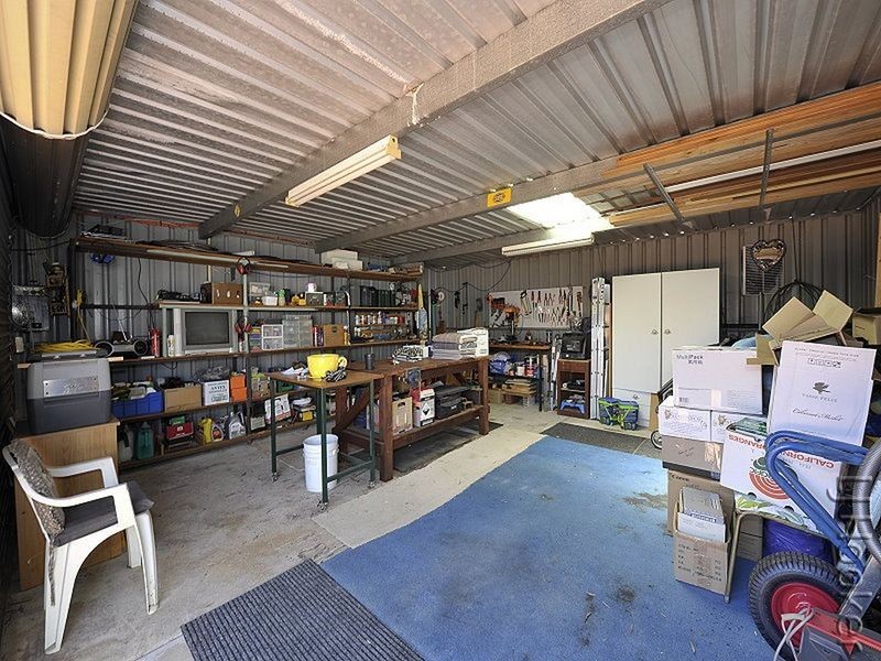 10 Tuart Road, Greenfields WA 6210