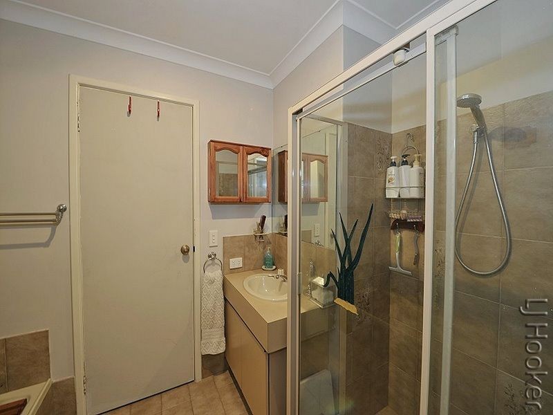 10 Tuart Road, Greenfields WA 6210