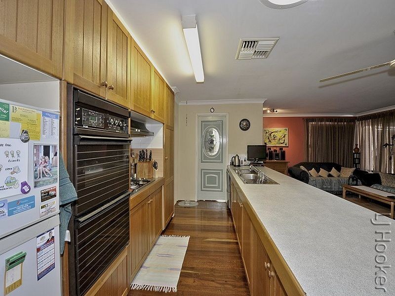 10 Tuart Road, Greenfields WA 6210