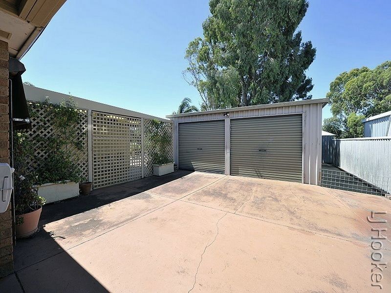 10 Tuart Road, Greenfields WA 6210
