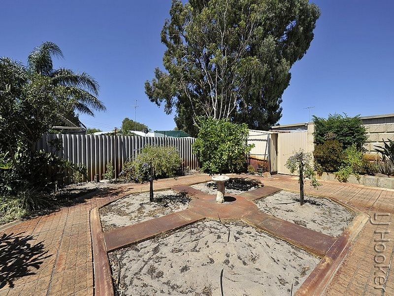 10 Tuart Road, Greenfields WA 6210