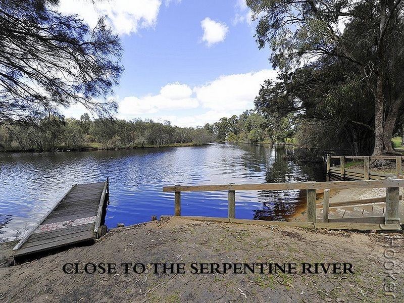 10 Tuart Road, Greenfields WA 6210