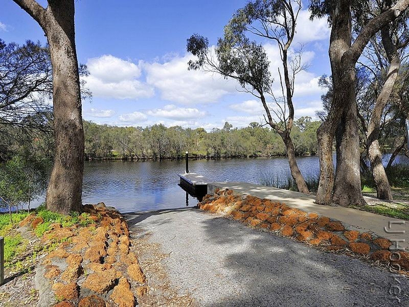 10 Tuart Road, Greenfields WA 6210