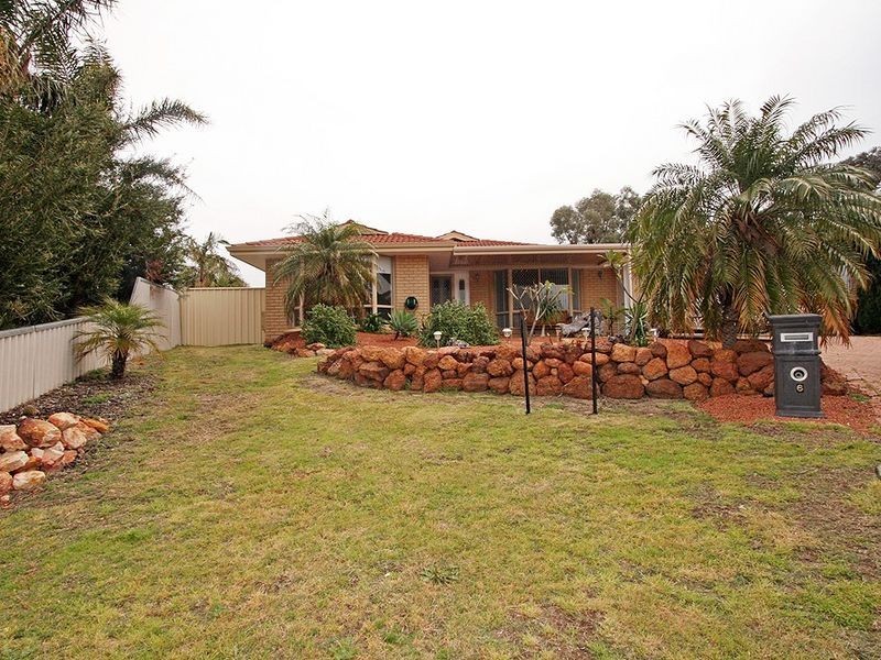 6 Lacebark Court, Halls Head WA 6210