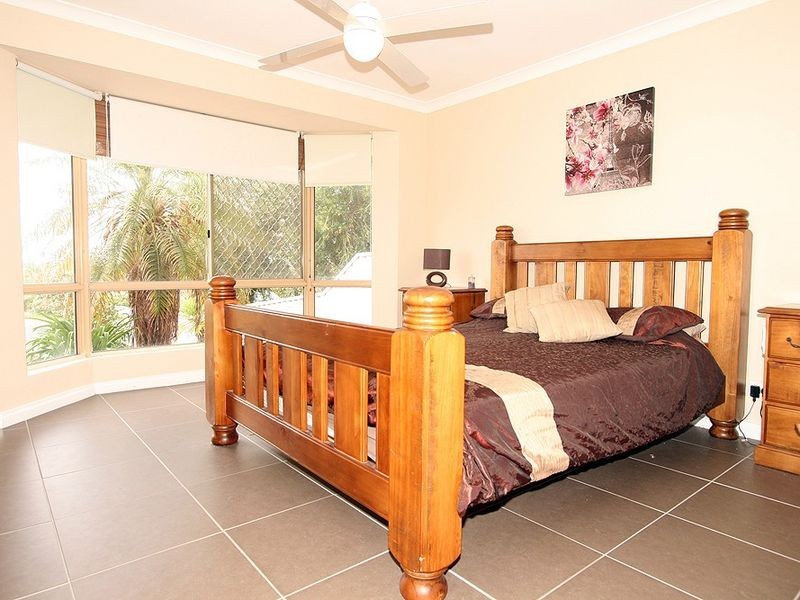 6 Lacebark Court, Halls Head WA 6210