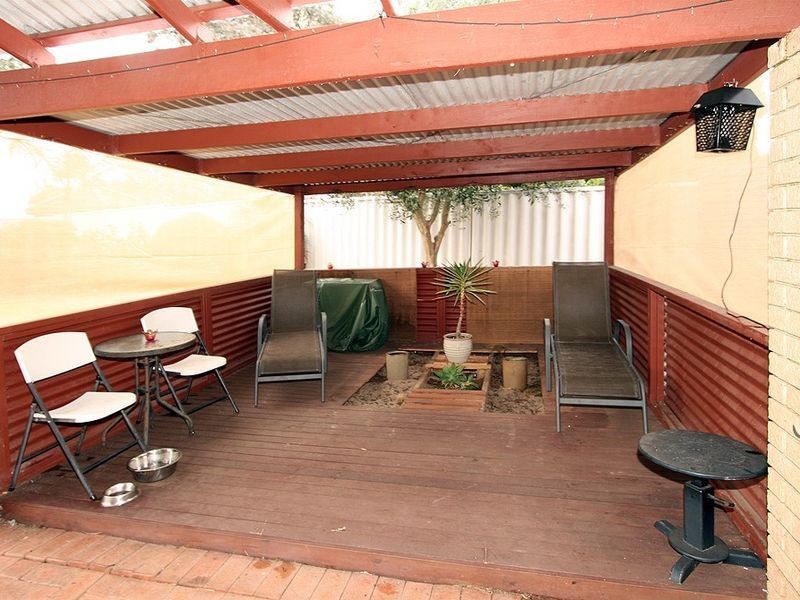 6 Lacebark Court, Halls Head WA 6210