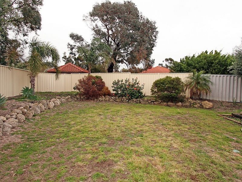 6 Lacebark Court, Halls Head WA 6210