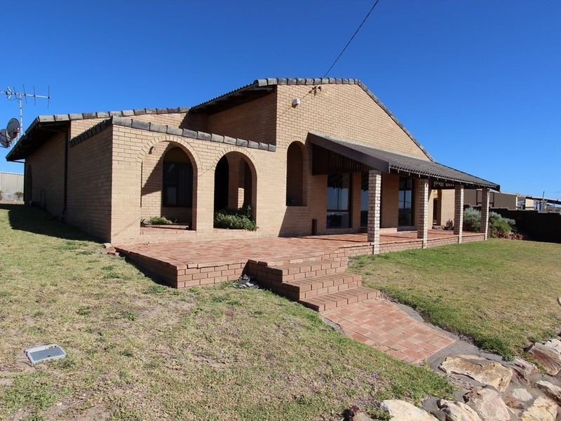 58 Halls Head Parade, Halls Head WA 6210