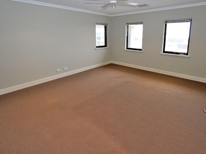 10 Cormorant Key, Wannanup WA 6210