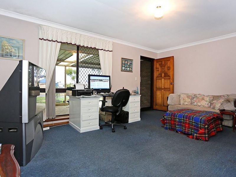 30B Mclarty Road, Halls Head WA 6210