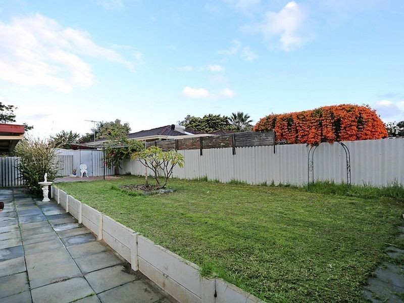 30B Mclarty Road, Halls Head WA 6210