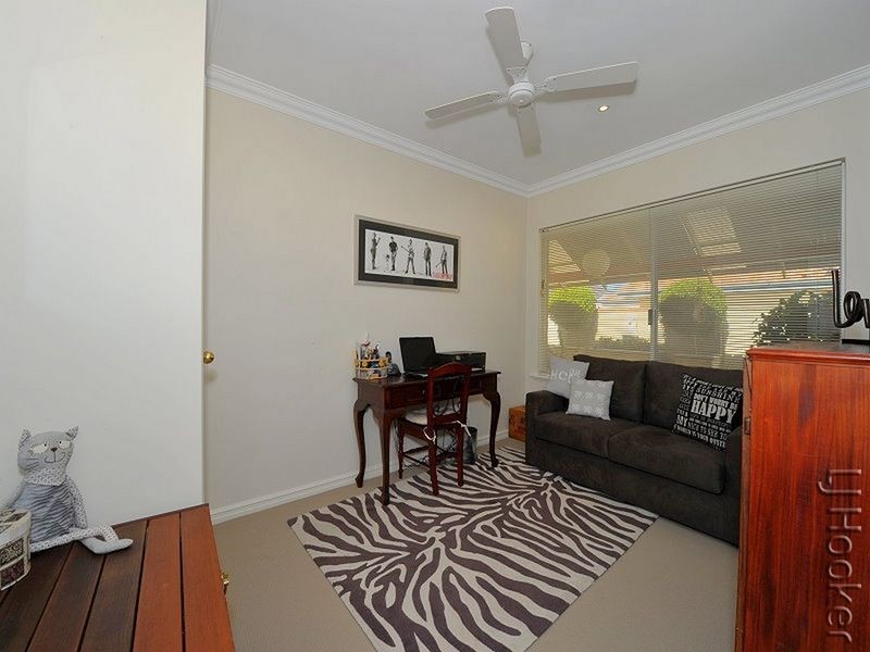61 Mariners Cove Drive, Dudley Park WA 6210