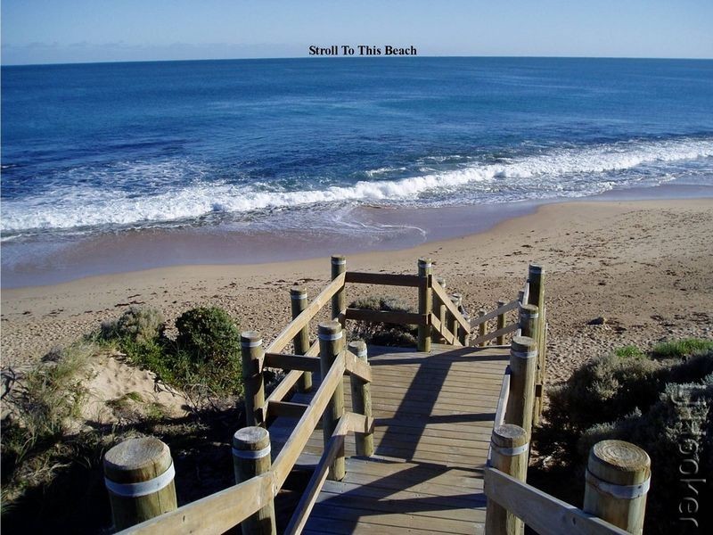 10 Splendens Turn, Halls Head WA 6210