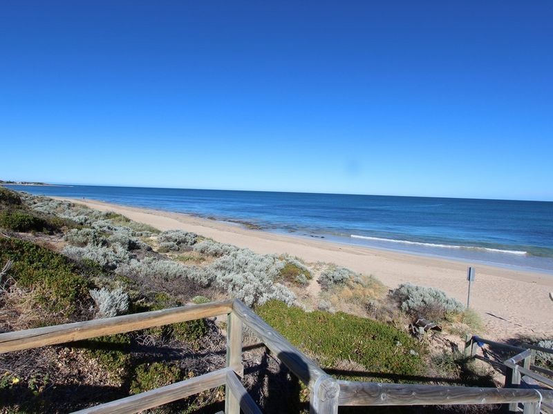 121 Spinaway Parade, Falcon WA 6210