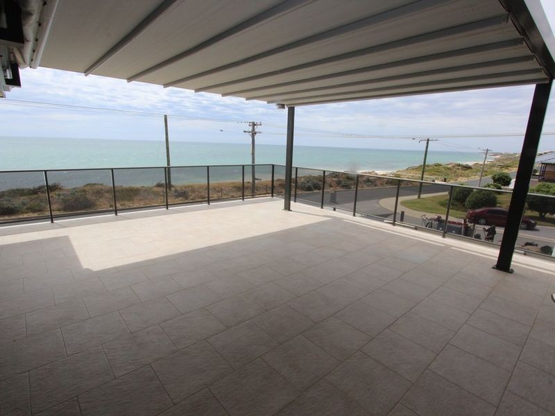 121 Spinaway Parade, Falcon WA 6210