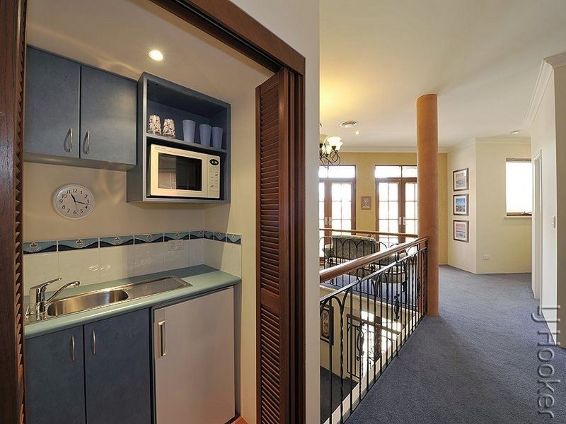 20 San Marco Quays, Halls Head WA 6210