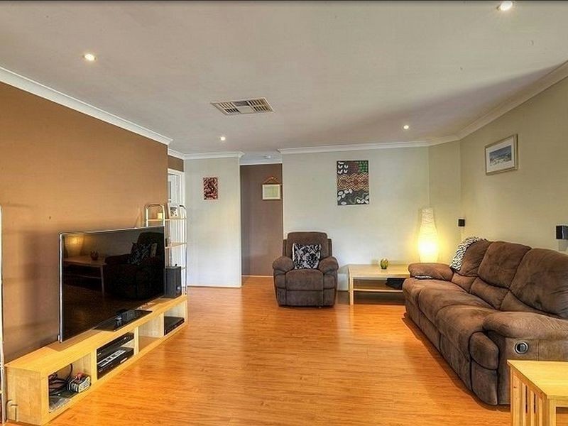12 Bethel Corner, Halls Head WA 6210