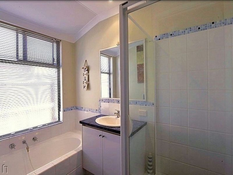 12 Bethel Corner, Halls Head WA 6210