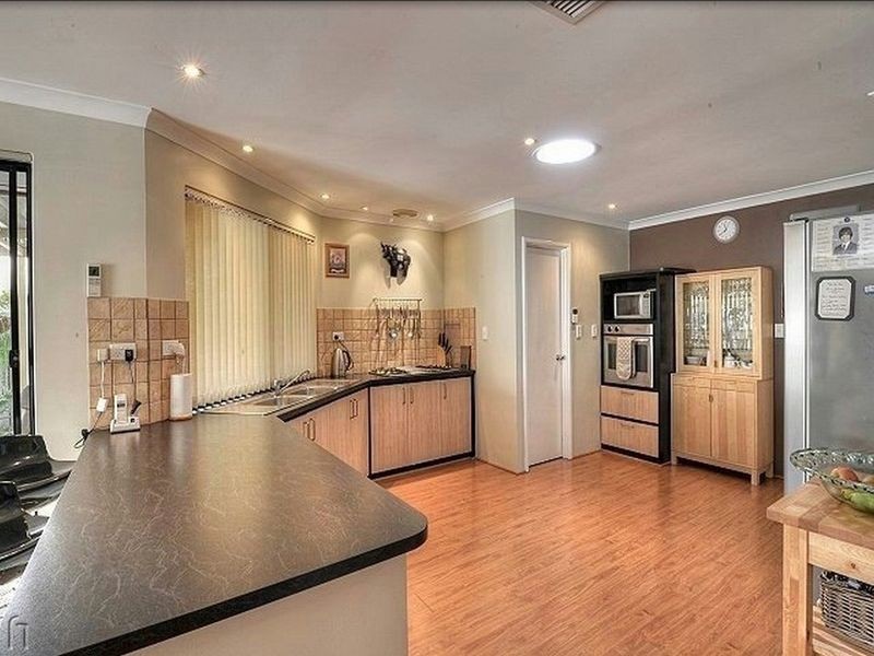 12 Bethel Corner, Halls Head WA 6210