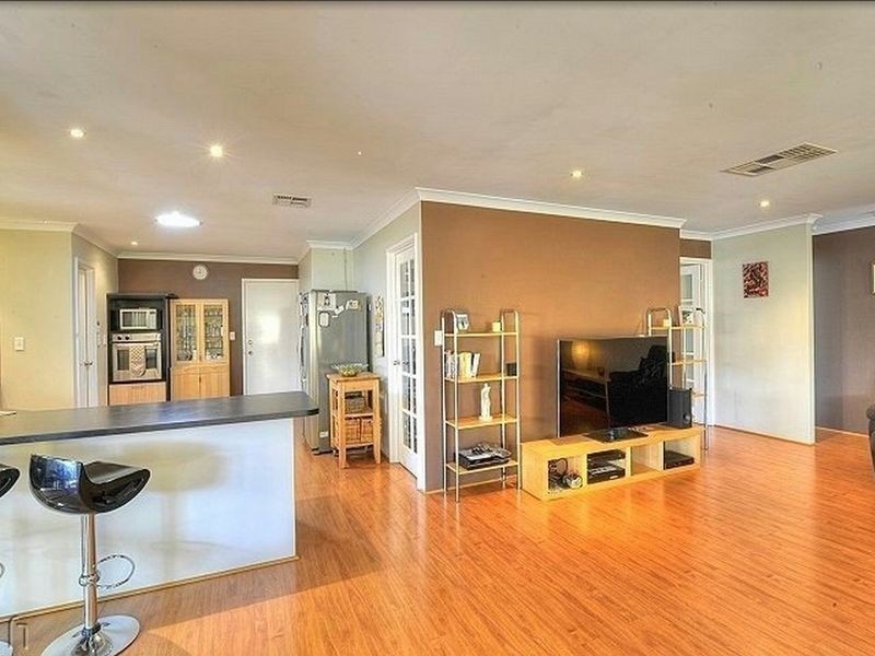 12 Bethel Corner, Halls Head WA 6210