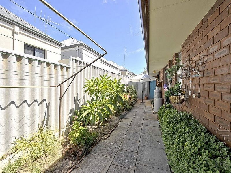 6/17 Creery Street, Dudley Park WA 6210