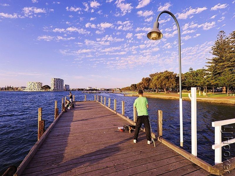 6/17 Creery Street, Dudley Park WA 6210