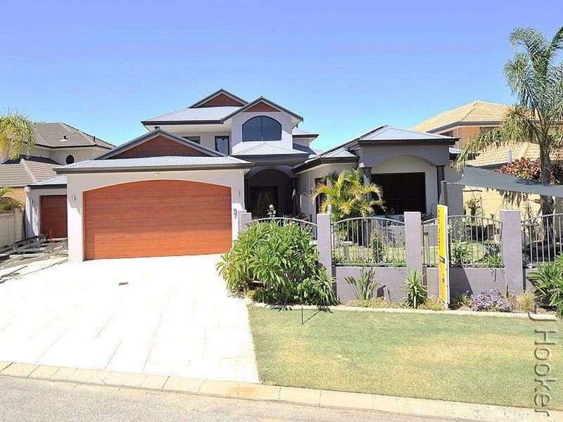 24 Eunamara Retreat, Halls Head WA 6210