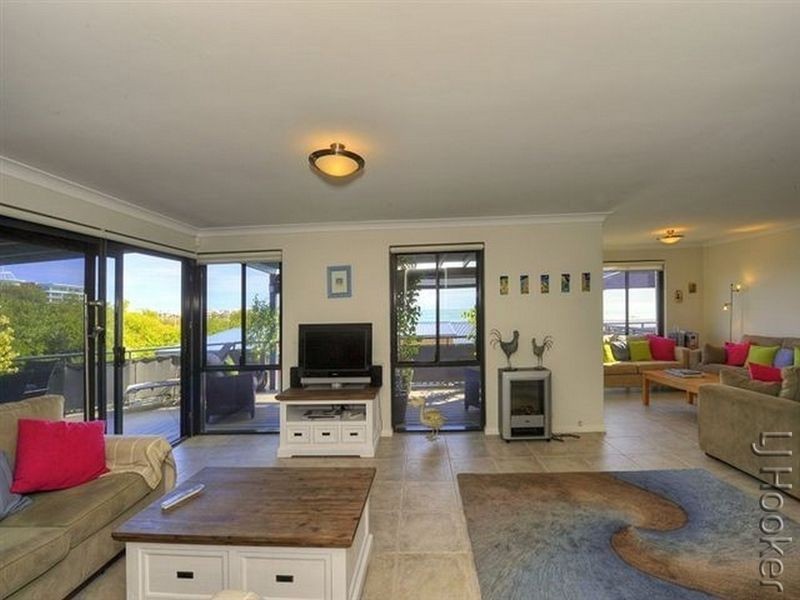 4/90 Ormsby Terrace, Mandurah WA 6210