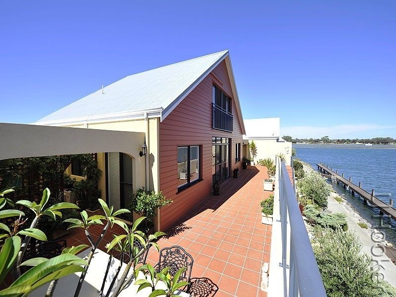 24/19 San Marco Quays, Halls Head WA 6210