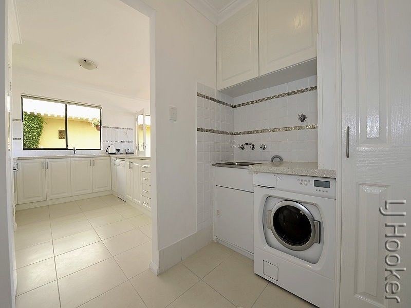 24/19 San Marco Quays, Halls Head WA 6210