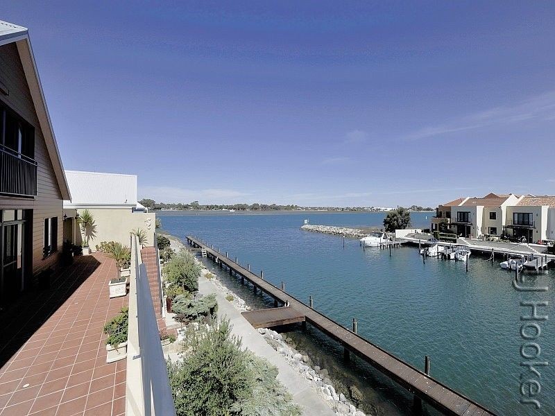 24/19 San Marco Quays, Halls Head WA 6210