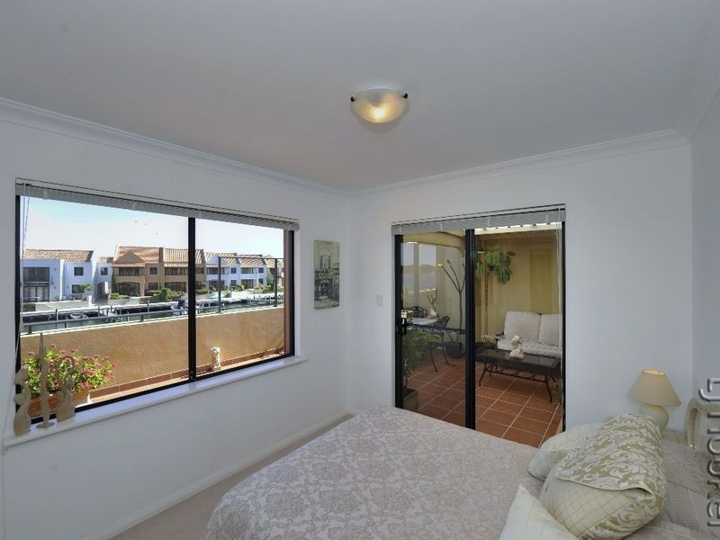 24/19 San Marco Quays, Halls Head WA 6210