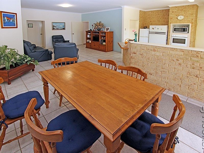 67 Admiralty Crescent, Halls Head WA 6210