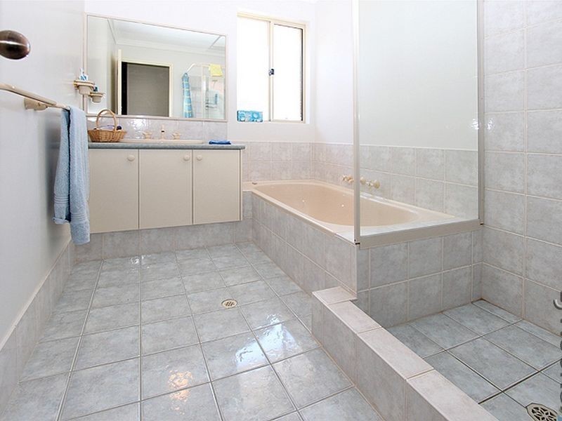 67 Admiralty Crescent, Halls Head WA 6210