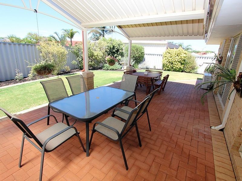 67 Admiralty Crescent, Halls Head WA 6210