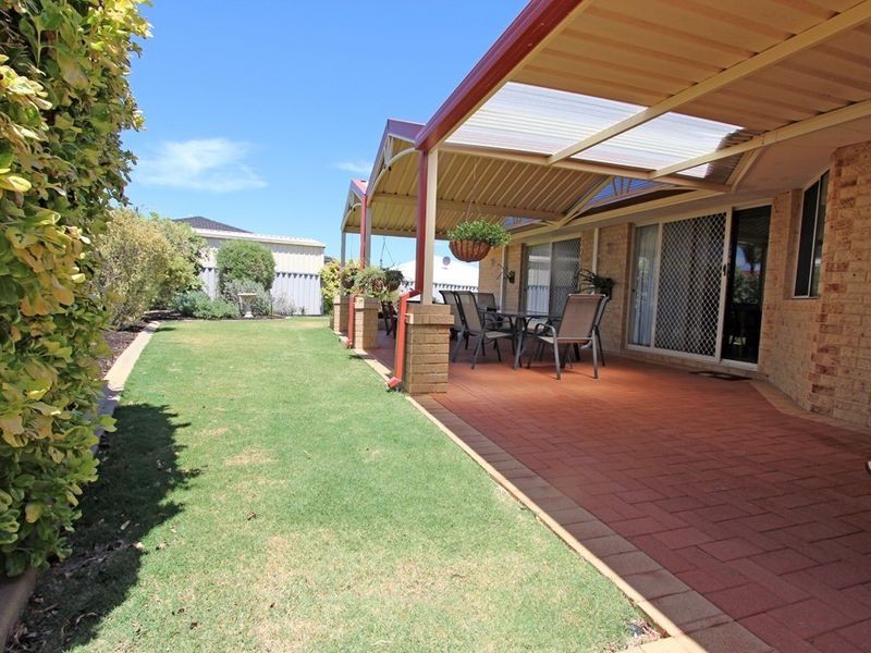 67 Admiralty Crescent, Halls Head WA 6210