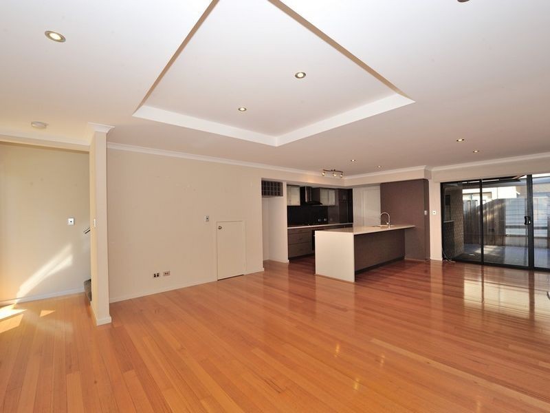 18 Shannon Road, Silver Sands WA 6210