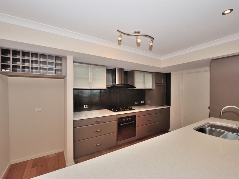 18 Shannon Road, Silver Sands WA 6210