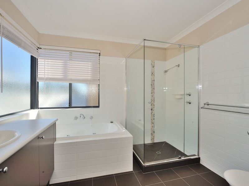 18 Shannon Road, Silver Sands WA 6210