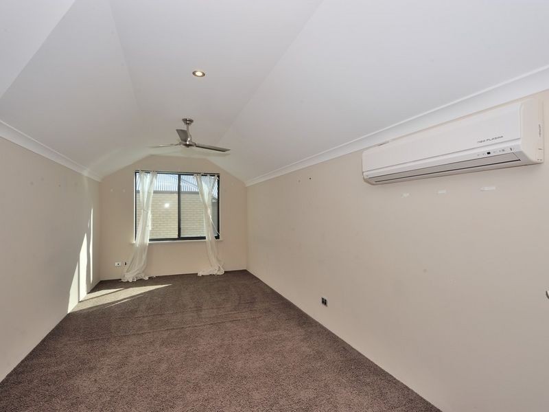 18 Shannon Road, Silver Sands WA 6210