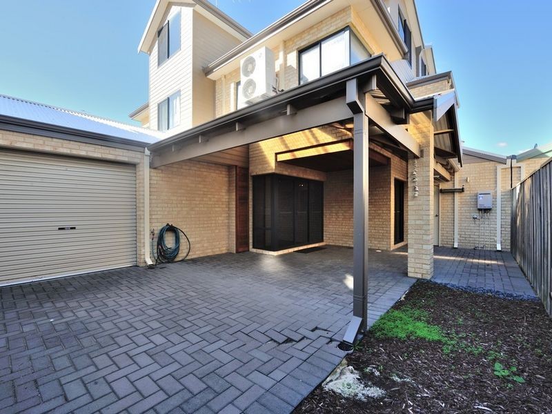 18 Shannon Road, Silver Sands WA 6210