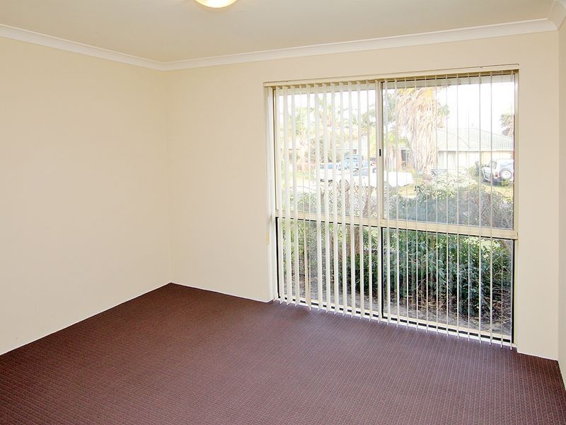 19 Malabor Mews, Halls Head WA 6210