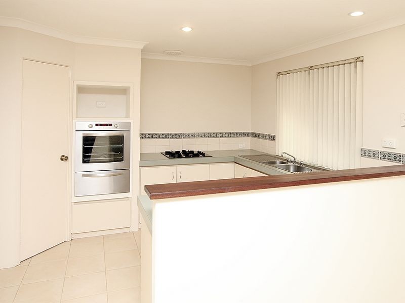 19 Malabor Mews, Halls Head WA 6210